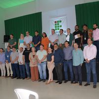 Diretor e Próreitores presentes na solenidade de assinatura da ordemn de serviço do Campus Várzea Grande